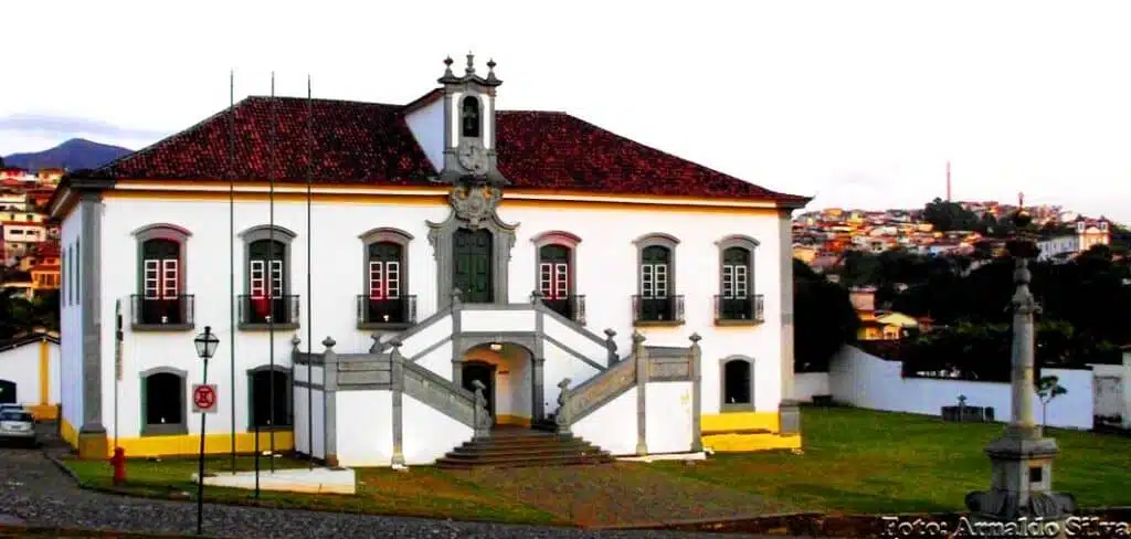 CASA DE CÂMARA E CADEIA EM MARIANA MG CASA DE CÂMARA E CADEIA EM MARIANA MG