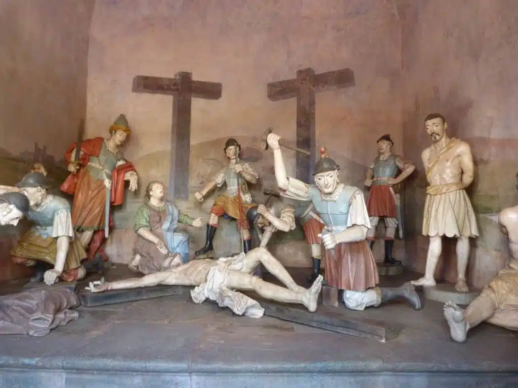 Crucificação - Santuário de Bom Jesus de Matosinhos em Congonhas MG Crucificação - Santuário de Bom Jesus de Matosinhos em Congonhas MG