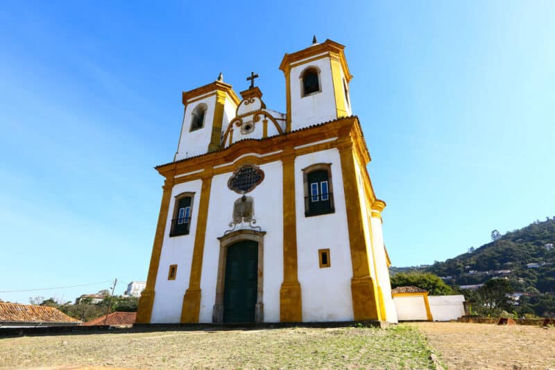 IGREJA DE NOSSA SENHORA DAS MERCÊS E PERDÕES (MERCÊS DE BAIXO) IGREJA DE NOSSA SENHORA DAS MERCÊS E PERDÕES (MERCÊS DE BAIXO)