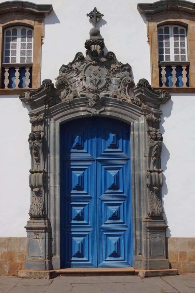 Porta do Santuário de Bom Jesus de Matosinhos em Congonhas MG Porta do Santuário de Bom Jesus de Matosinhos em Congonhas MG