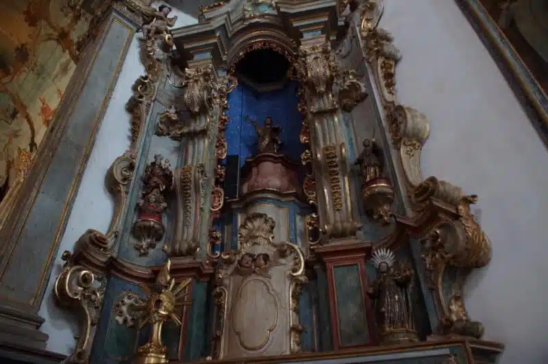 Retábulo lateral do Santuário de Bom Jesus de Matosinhos em Congonhas Retábulo lateral do Santuário de Bom Jesus de Matosinhos em Congonhas