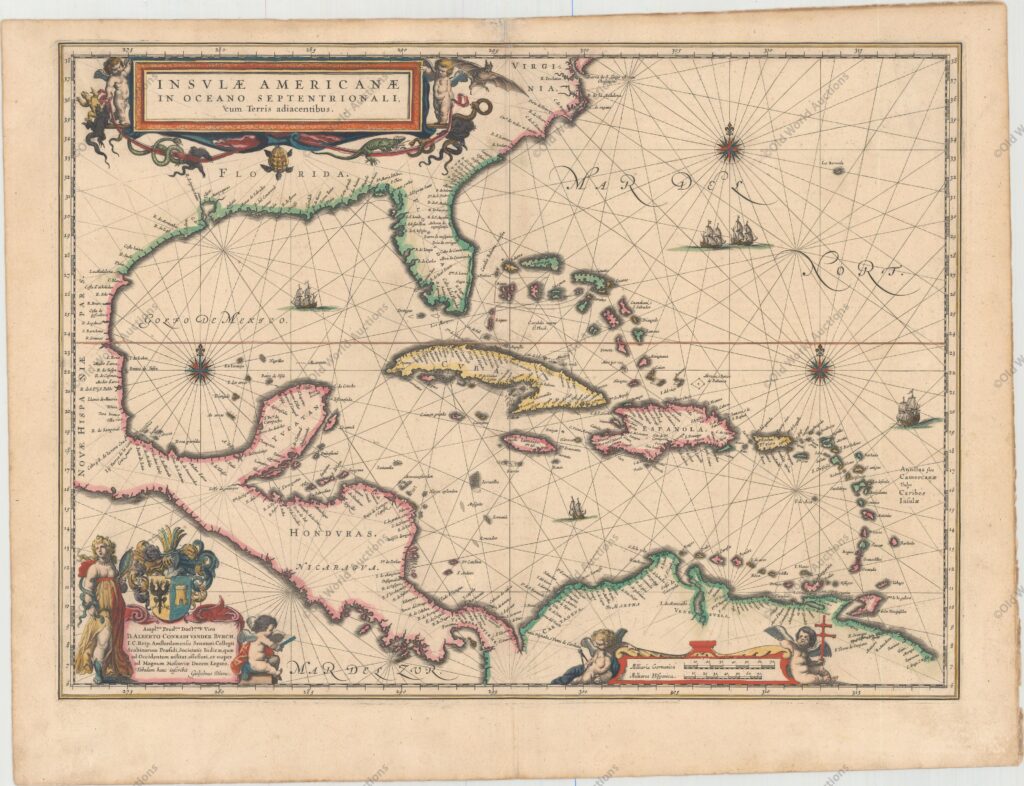 Mapa do Golfo do México e das Caraíbas de 1638 Mapa do Golfo do México e das Caraíbas de 1638 - Theatre du Monde ou Nouvel Atlas…"Insulae Americanae in Oceano Septentrionali, cum Terris Adiacentibus", Blaeu, Willem Este belo mapa centrado nas Índias Ocidentais reflete o conhecimento em primeira mão de Hessel Gerritsz durante a sua viagem à América do Sul e às Índias Ocidentais, realizada em 1628. Abrange a mesma região que o mapa de Gerritsz de 1631; desde a Baía de Chesapeake até à costa norte da América do Sul, com a adição da costa oeste da América Central. A nomenclatura na América do Norte é praticamente idêntica, com a notável adição do nome Virgínia. A nomenclatura foi provavelmente derivada de uma carta espanhola, uma vez que não tem qualquer influência francesa. O mapa está ricamente decorado com três belas cartelas, veleiros, linhas de rumo e rosas de compasso.