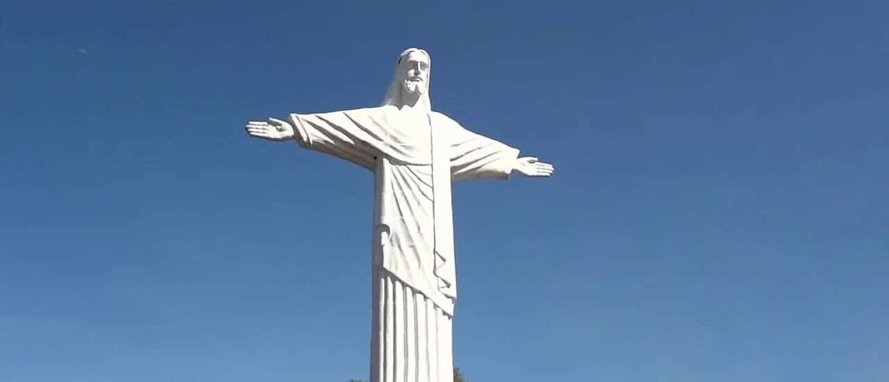 Cristo Redentor do Pantanal em Coxim MS Cristo Redentor do Pantanal em Coxim MS