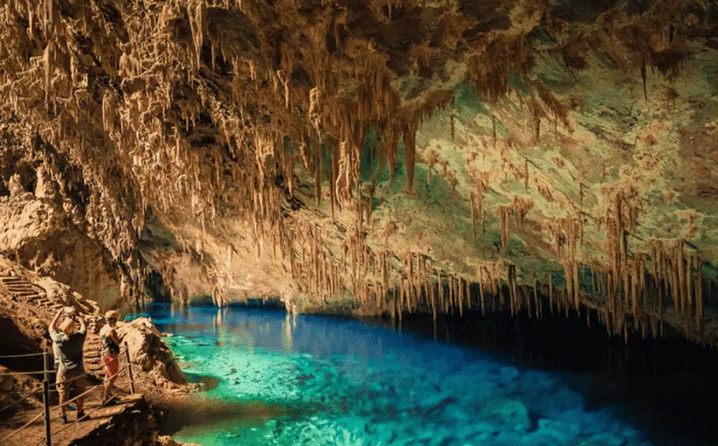 Gruta do Lago Azul em Bonito MS Gruta do Lago Azul em Bonito MS