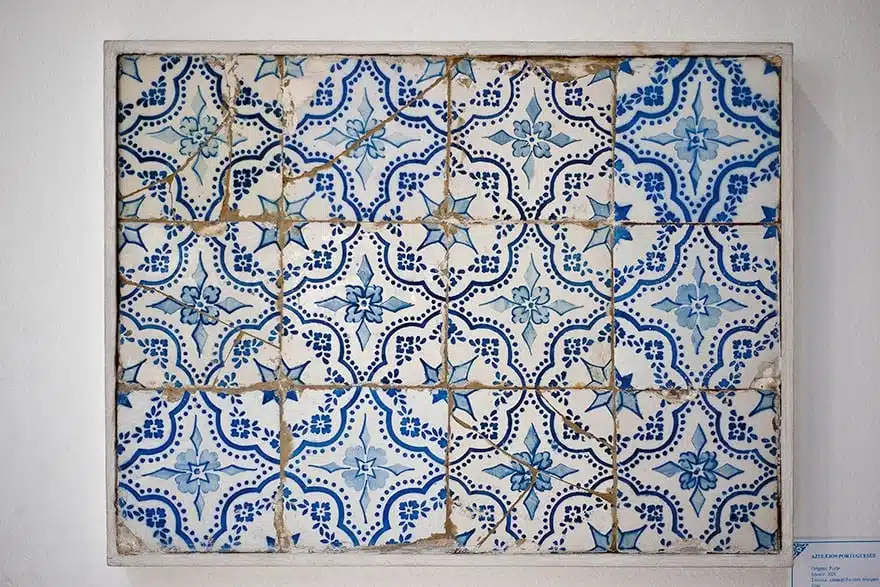 Azulejo Colonial de Fachada no Centro Histórico de São Luís do Maranhão. Azulejo Colonial de Fachada no Centro Histórico de São Luís do Maranhão.