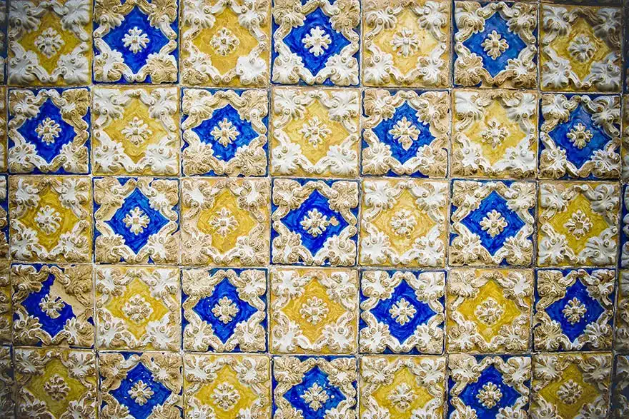 Azulejo Colonial de Fachada no Centro Histórico de São Luís do Maranhão. Azulejo Colonial de Fachada no Centro Histórico de São Luís do Maranhão.