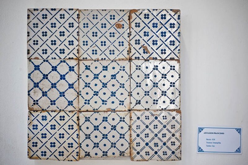 Azulejo Colonial de Fachada no Centro Histórico de São Luís do Maranhão Azulejo Colonial de Fachada no Centro Histórico de São Luís do Maranhão