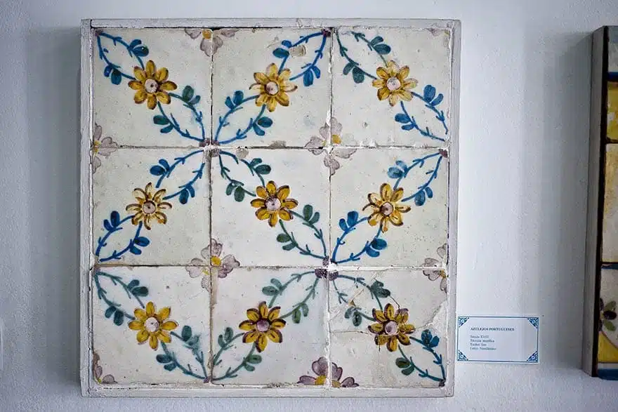 Azulejo Colonial de Fachada no Centro Histórico de São Luís do Maranhão Azulejo Colonial de Fachada no Centro Histórico de São Luís do Maranhão