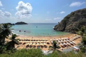 Praia do Cachorro em Fernando de Noronha
