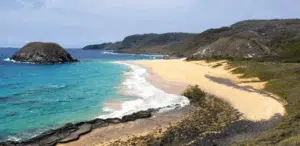 Praia do Leão em Fernando de Noronha