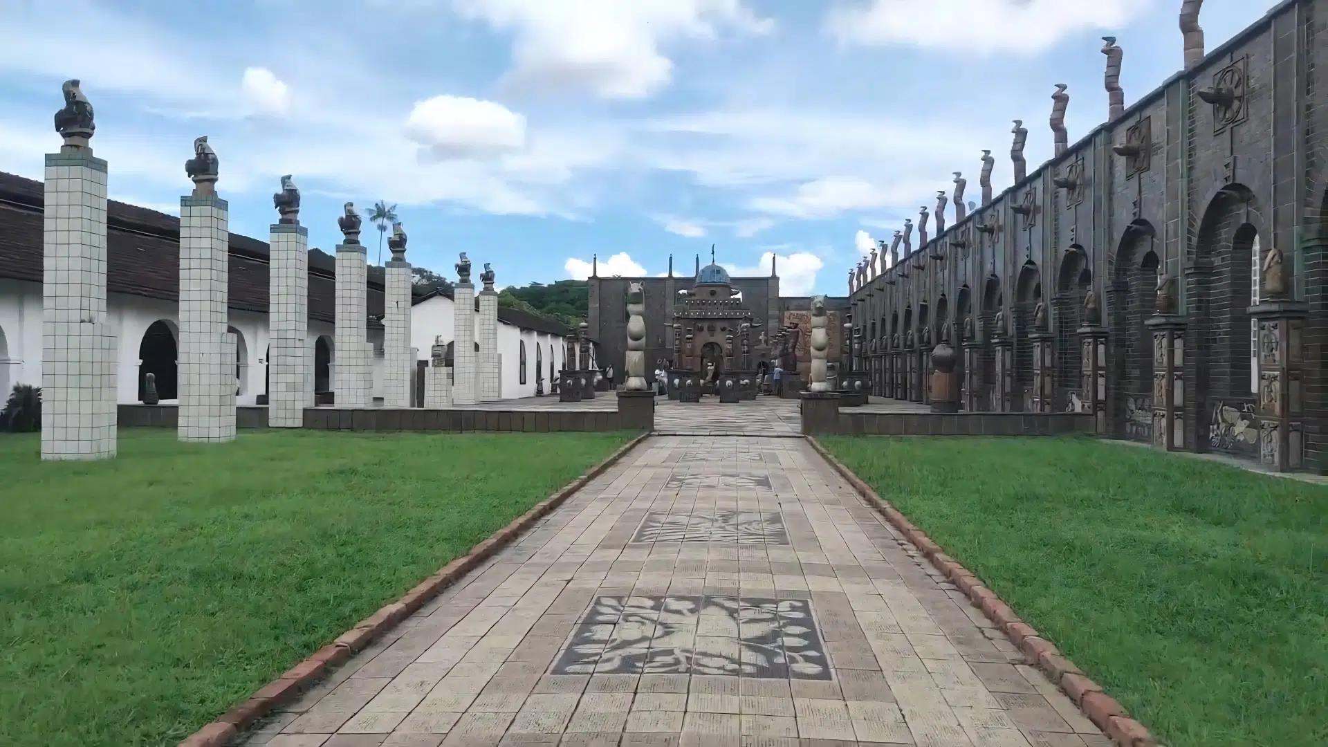 Oficina Cerâmica e Parque das Esculturas de Francisco Brennand Oficina Cerâmica e Parque das Esculturas de Francisco Brennand