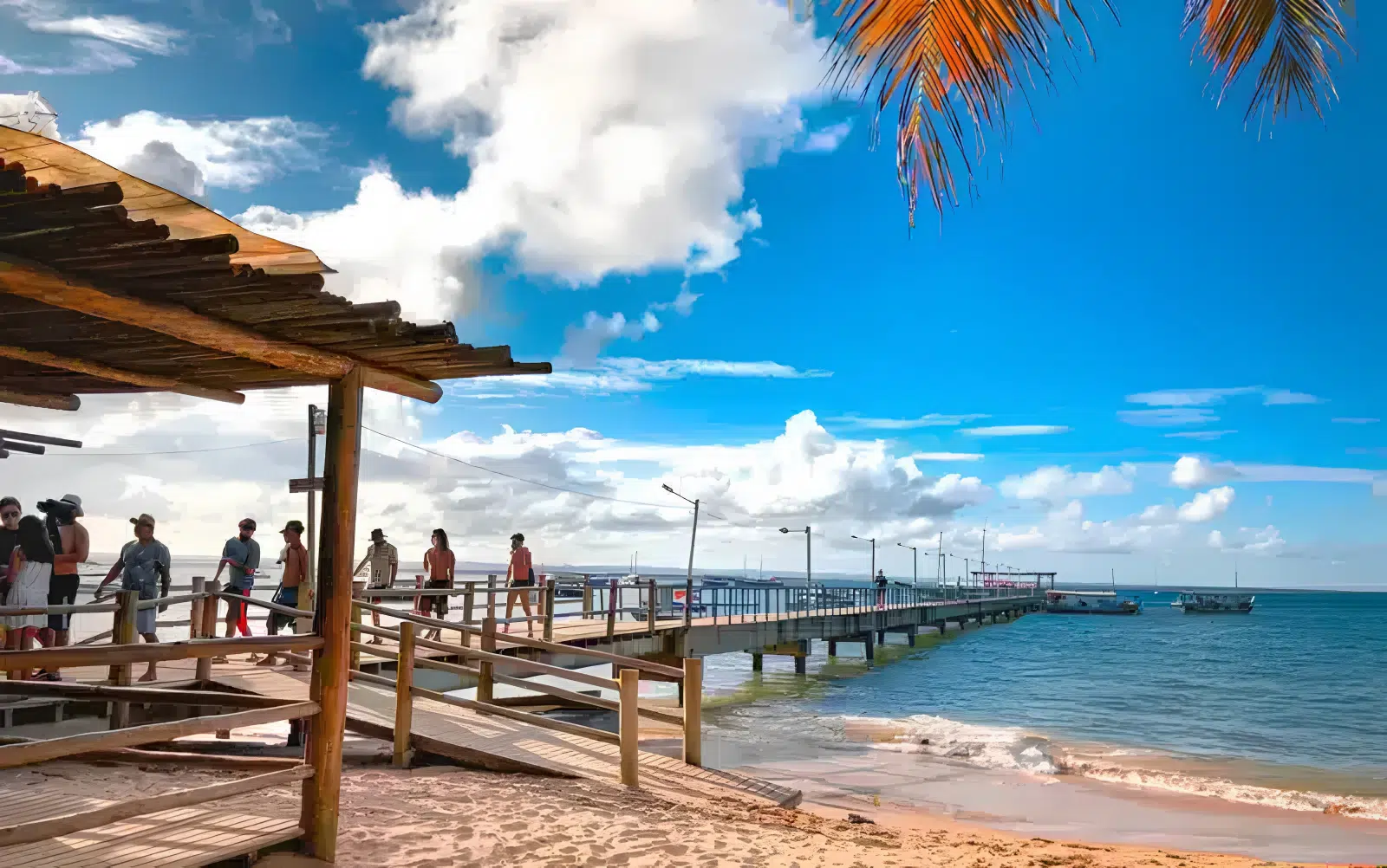 Píer da Vila de Barra Grande, por onde chegam os turistas que escolhem viajar pelo mar Píer da Vila de Barra Grande, por onde chegam os turistas que escolhem viajar pelo mar